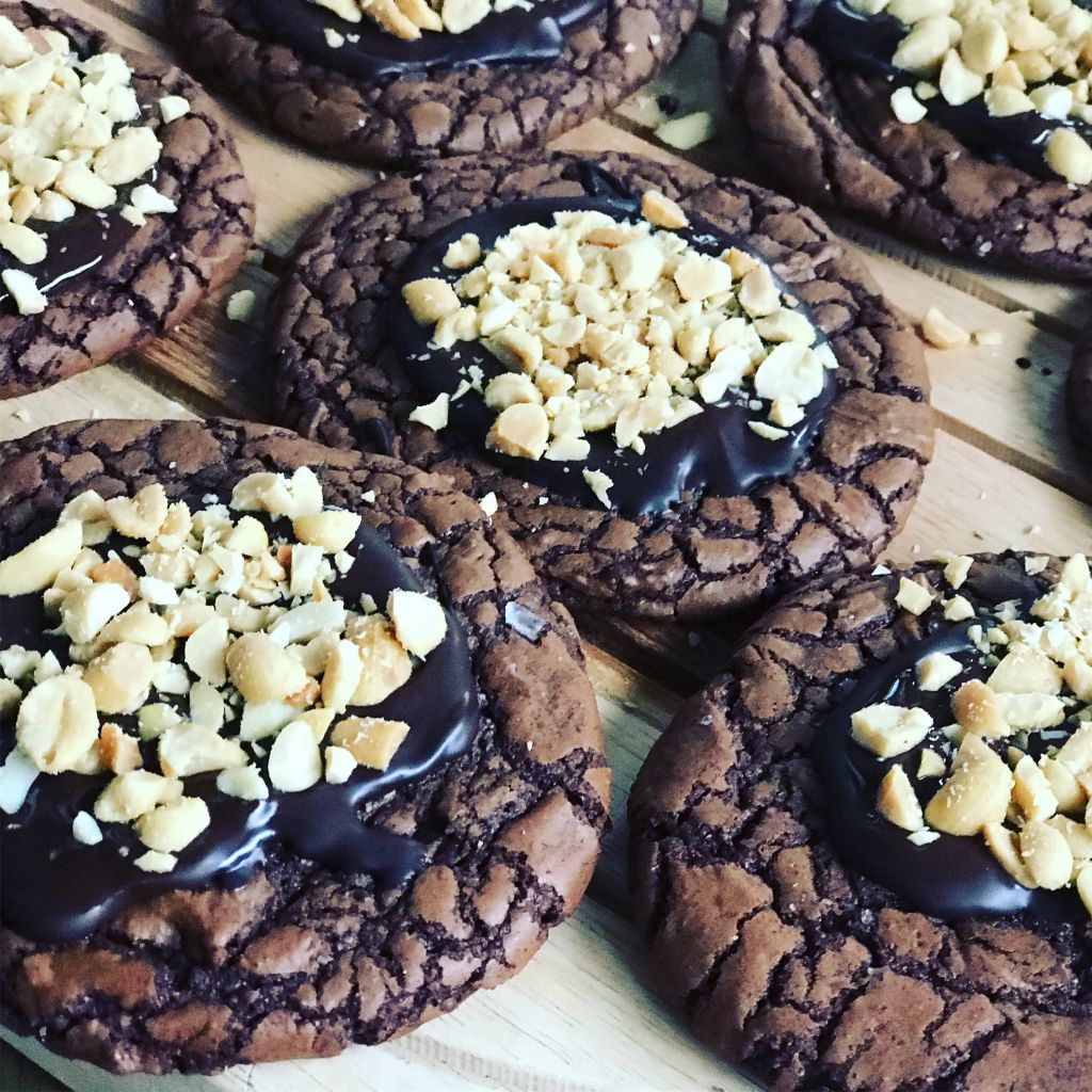 Brownie cookies, browniecookies, brownie cookis med choklad och jordnötter